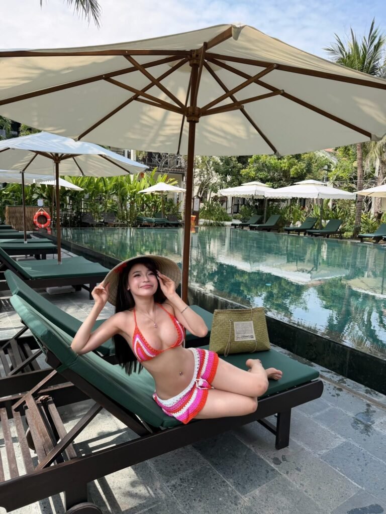Ảnh Mạng Gái Đẹp Xu Hướng Quyến Rũ Nền Giải Trí Và Xã Hội Hiện Đại